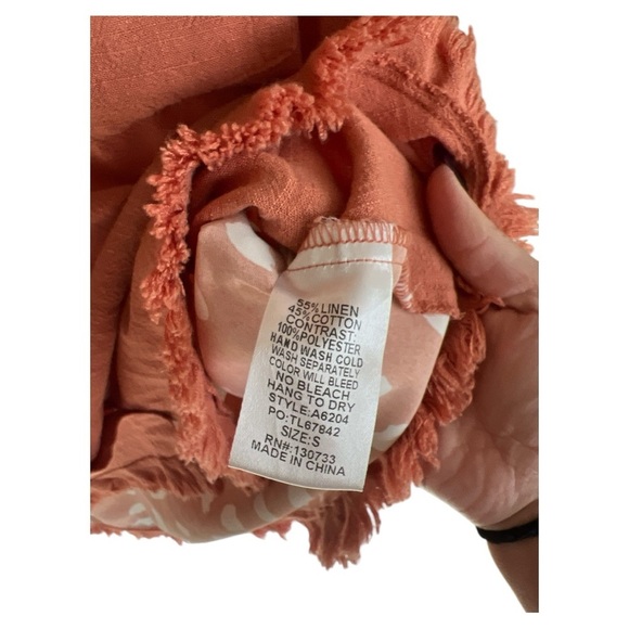 Umgee apricot dalmatian linen blend button down top size small - Picture 4 of 6